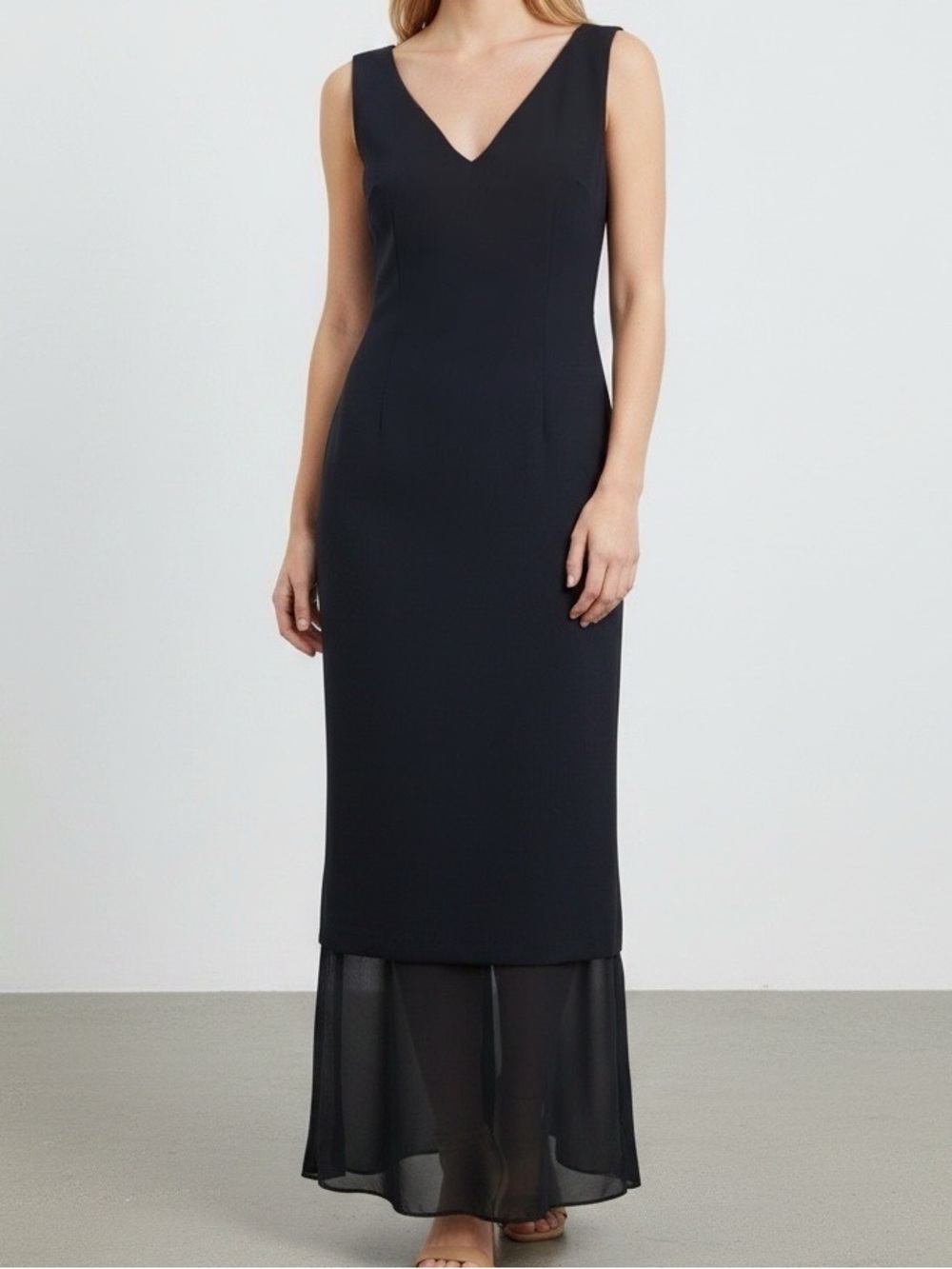 NWOT AKRIS Punto Sleeveless Black V-Neck Sheer Hem Elegant Classic Maxi Dress